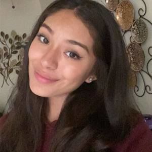 Meet your Posher, Stephany